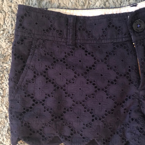 Lilly Pulitzer Walsh short size 0 - Picture 2 of 4